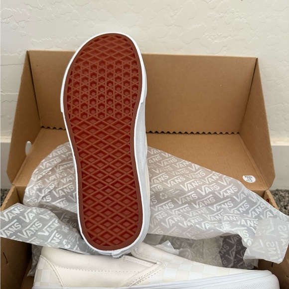 Vans Cream Checkered Slip-On Shoes - Picture 3 of 5